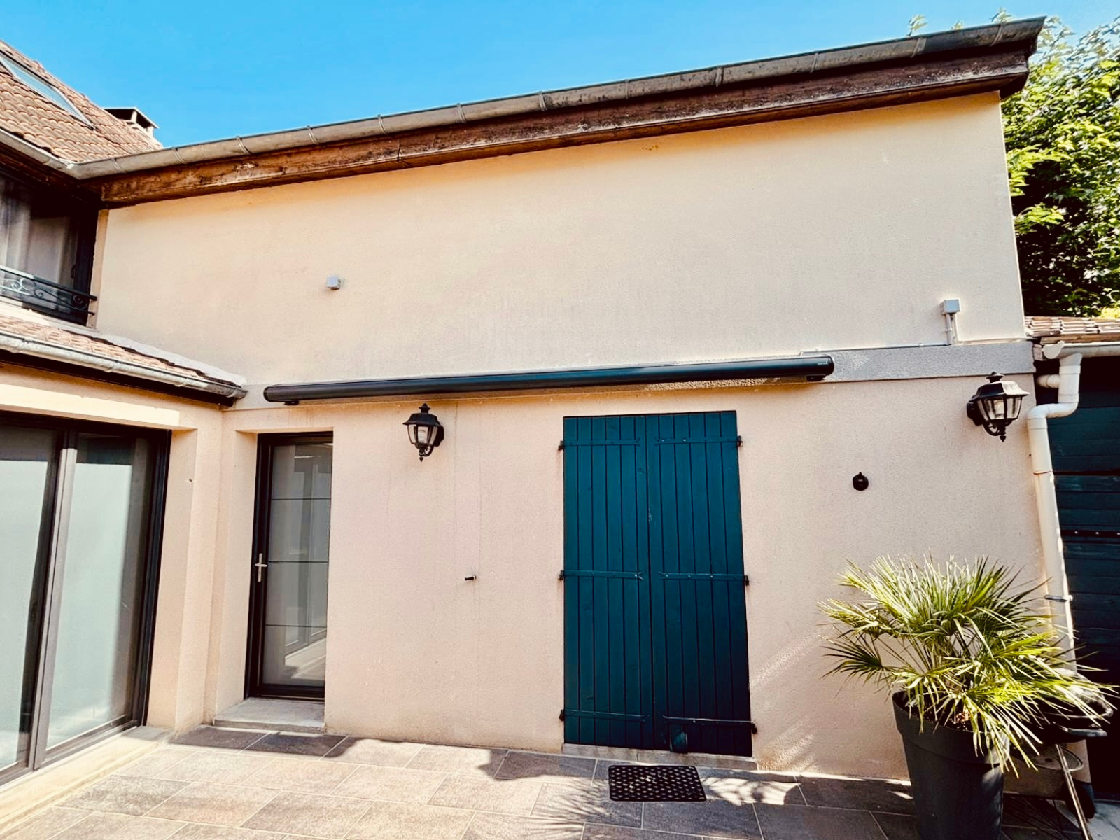 Store Banne Marquises - Pose à Bonnelles 