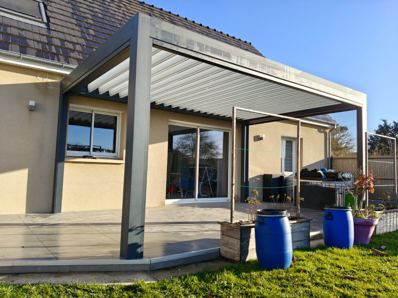 Pose d’une Pergola Bioclimatique OPEN Libre Marquises à Chartres 1