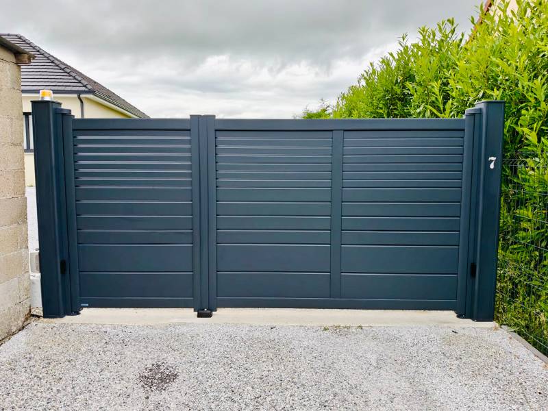 Pose d’un portail en aluminium de la marque Kostum à Chartres
