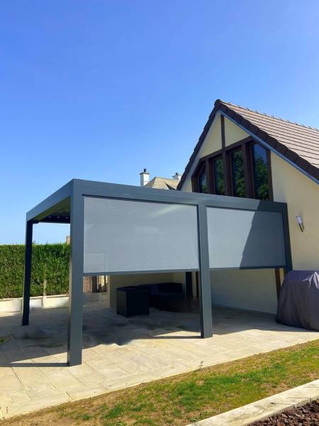 Aménagement d'une pergola bioclimatique sur-mesure de marque Marquise à Chartres